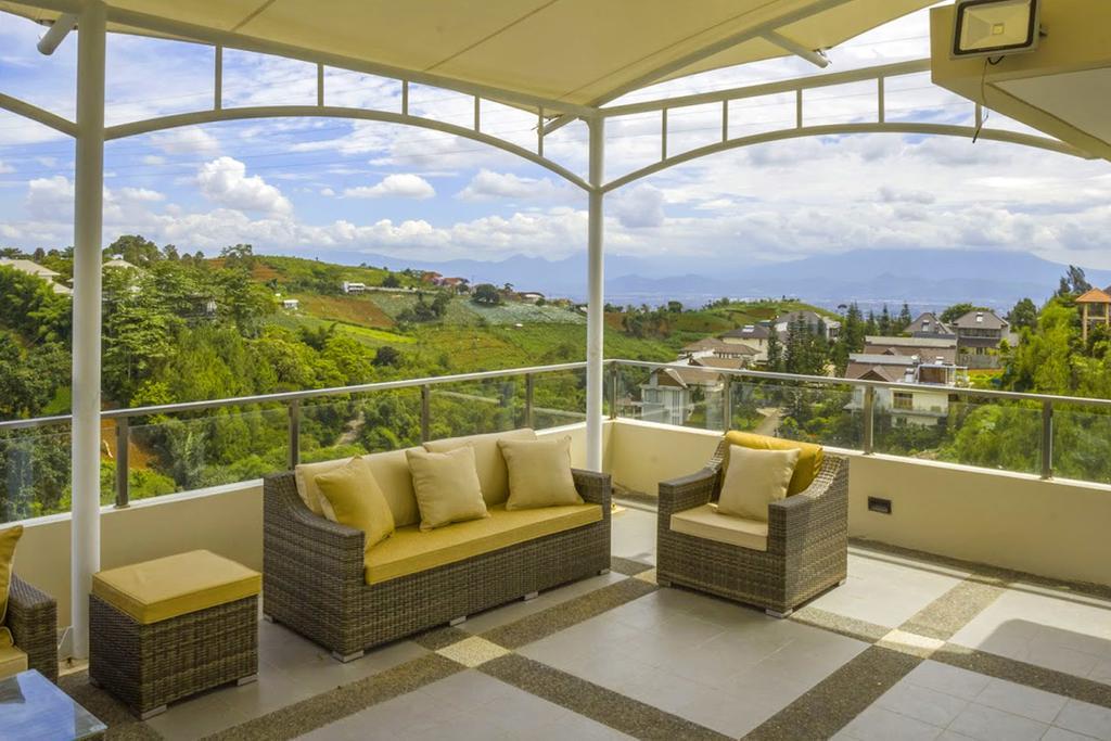 Daily Home Villa Dago Bandung Esterno foto
