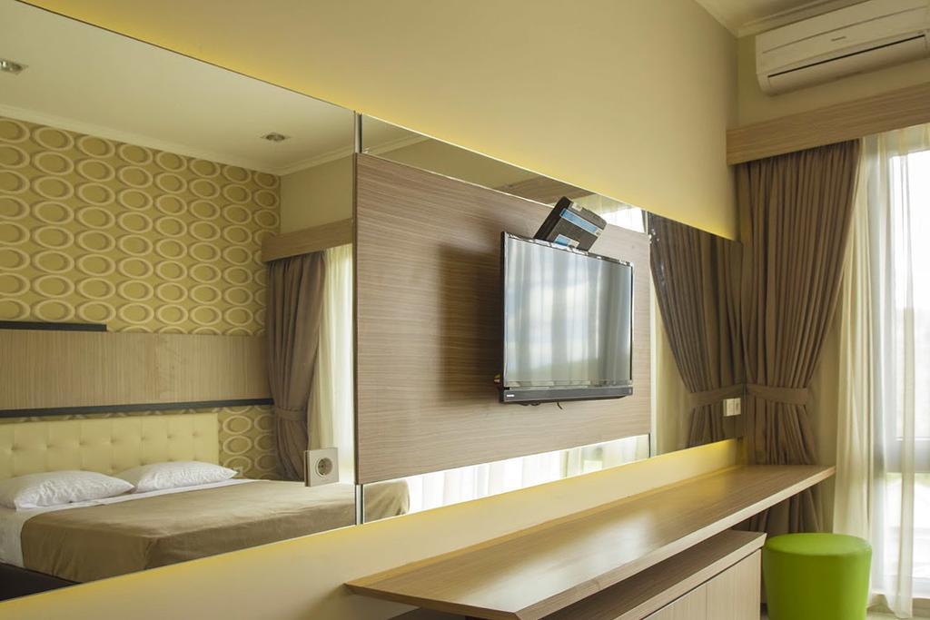 Daily Home Villa Dago Bandung Esterno foto