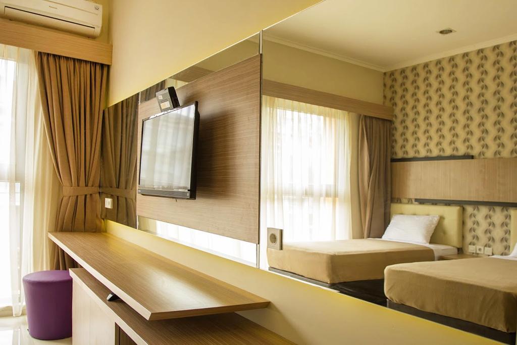 Daily Home Villa Dago Bandung Esterno foto